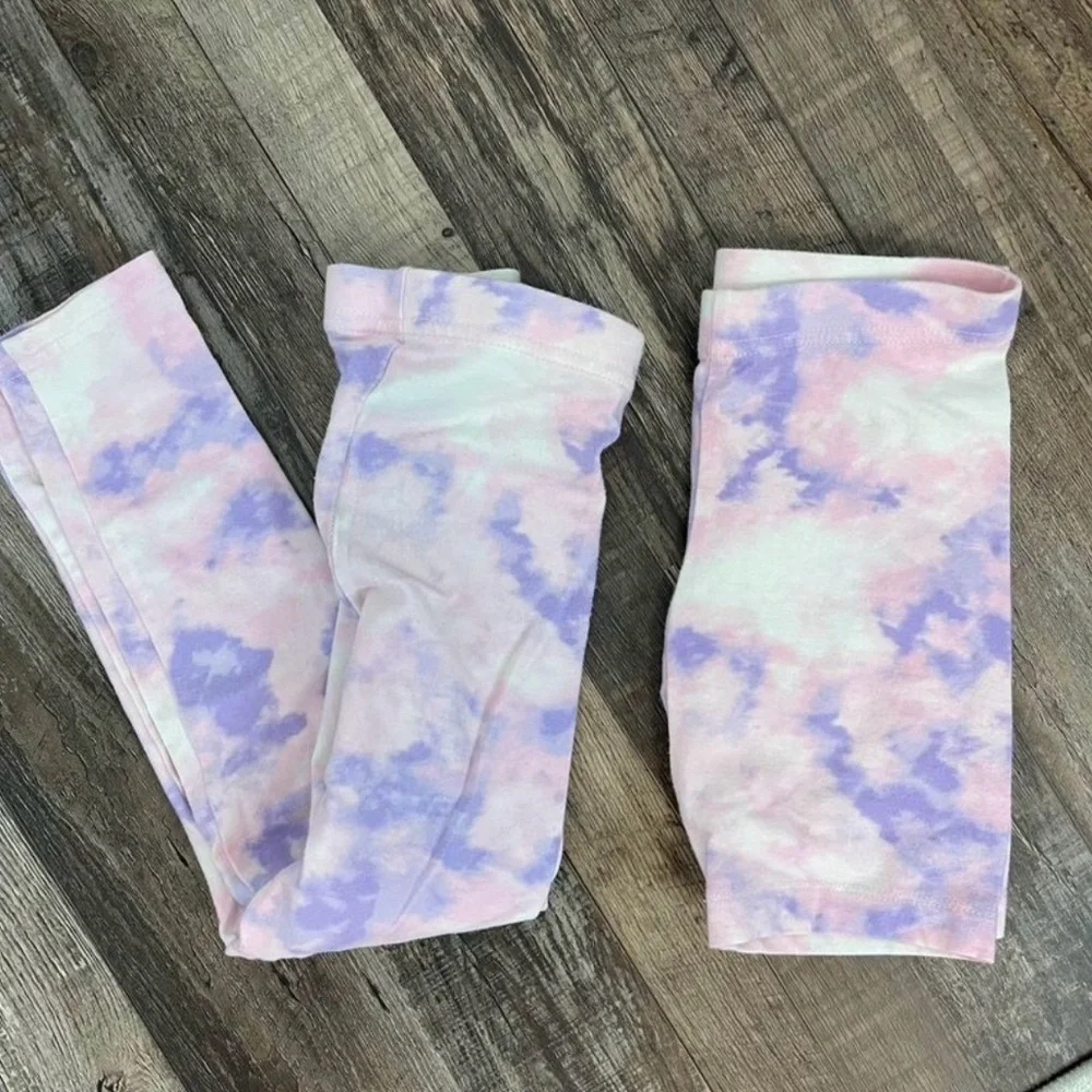 Bundle of kids tie dye XS leggings and shorts